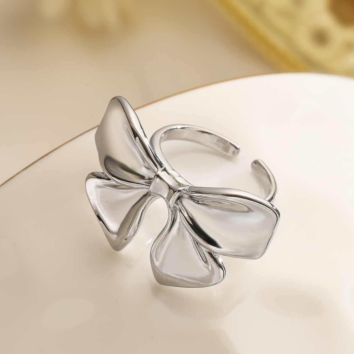 Copper 18K Gold Plated White Gold Plated Simple Style Inlay Bow Knot Zircon Open Rings display picture 11