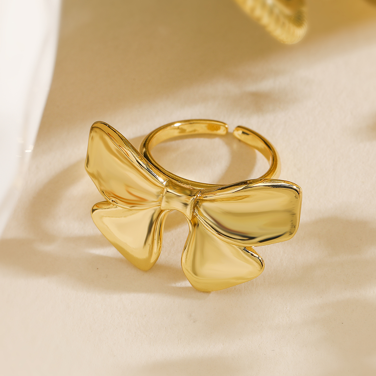 Kupfer 18 Karat Vergoldet Weißgold Plattiert Einfacher Stil Inlay Bogenknoten Zirkon Offener Ring display picture 10