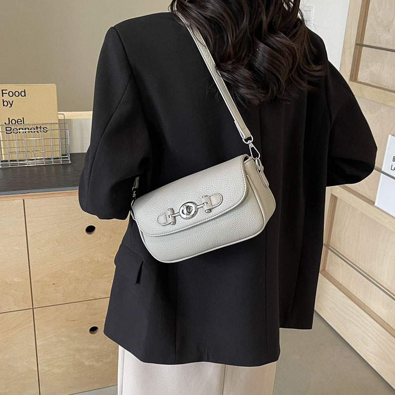 Women's One Size Pu Leather Solid Color Classic Style Sewing Thread Lock Clasp Shoulder Bag display picture 13