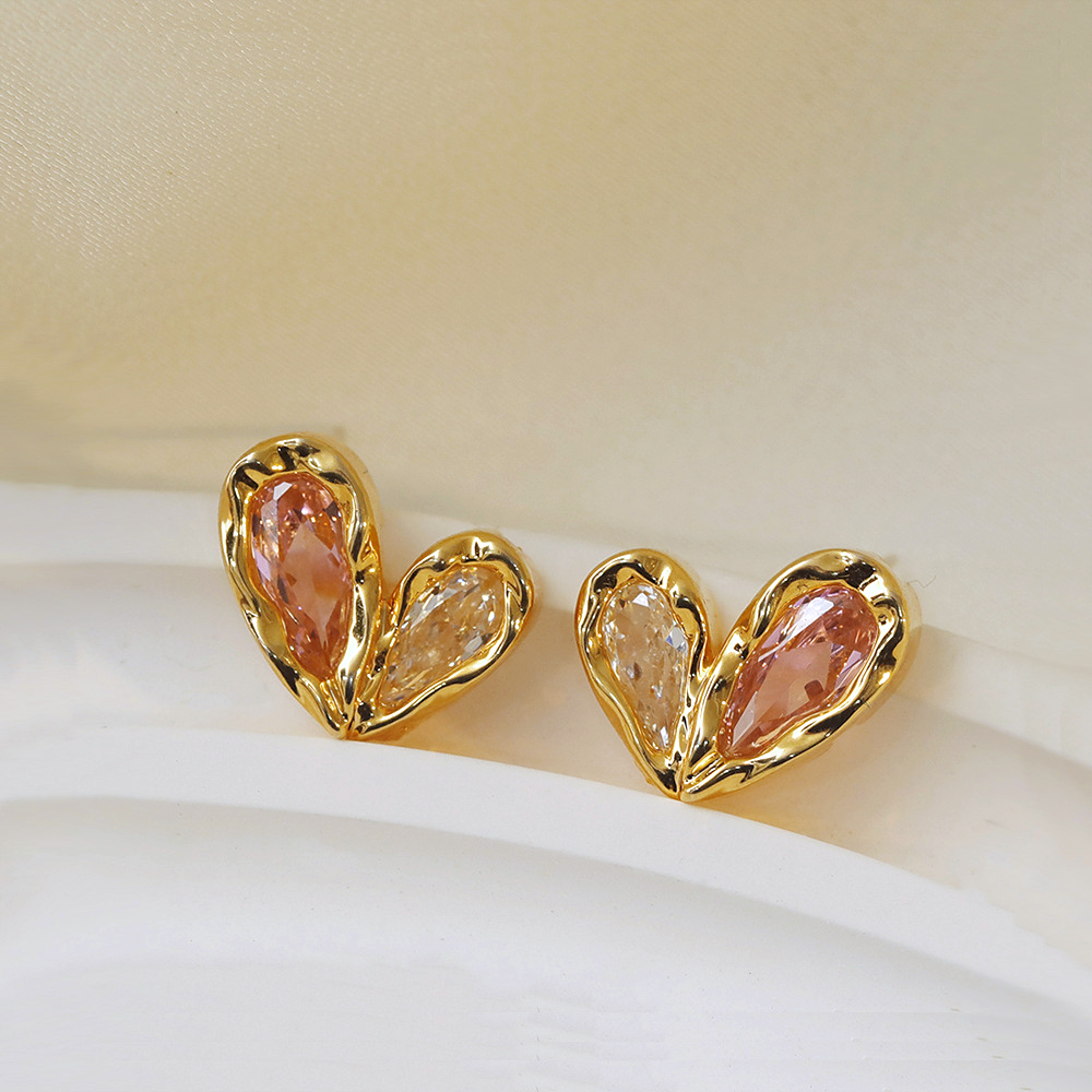 1 Pair Sweet Heart Shape Inlay Copper Zircon 18K Gold Plated Ear Studs display picture 2