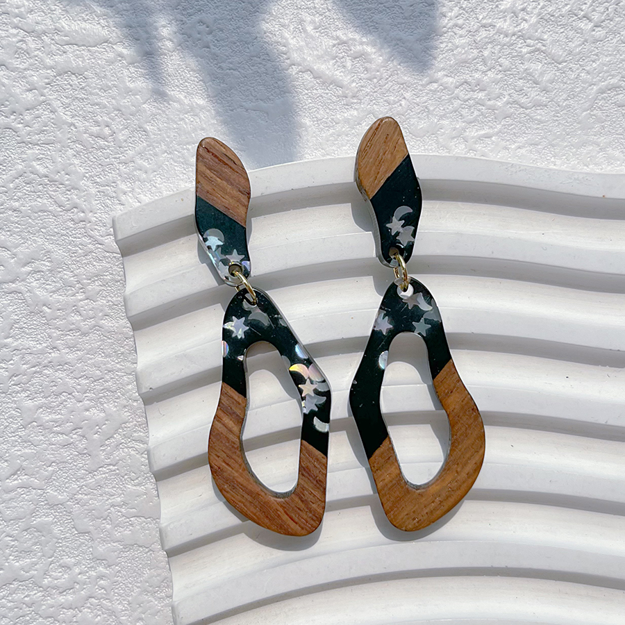 1 Pair Streetwear Geometric Hollow Out Alloy Wood Resin Drop Earrings display picture 9