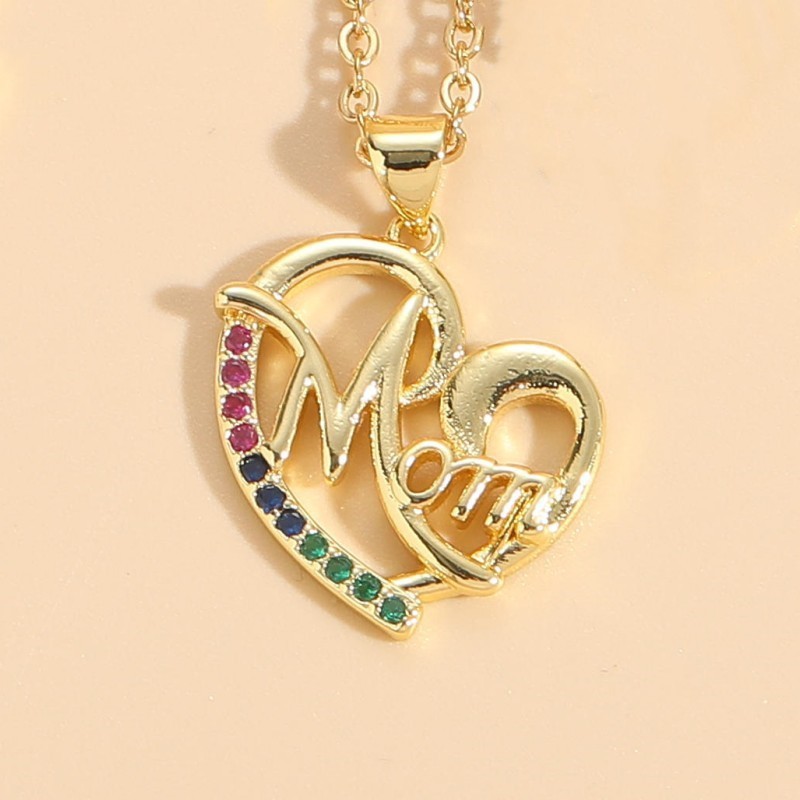 Wholesale Vintage Style Simple Style Heart Shape Copper Plating Inlay 14K Gold Plated Zircon Pendant Necklace display picture 1