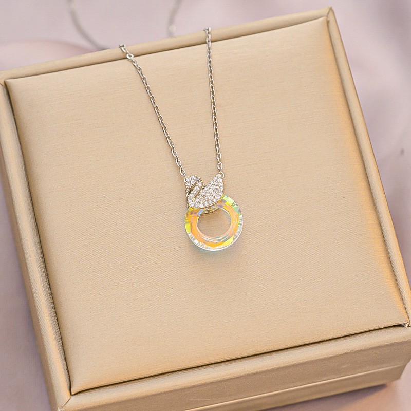Titanium Steel 18K Gold Plated Romantic Sweet Simple Style Enamel Plating Inlay Moon Rose Daisy Resin Zircon Pendant Necklace display picture 7