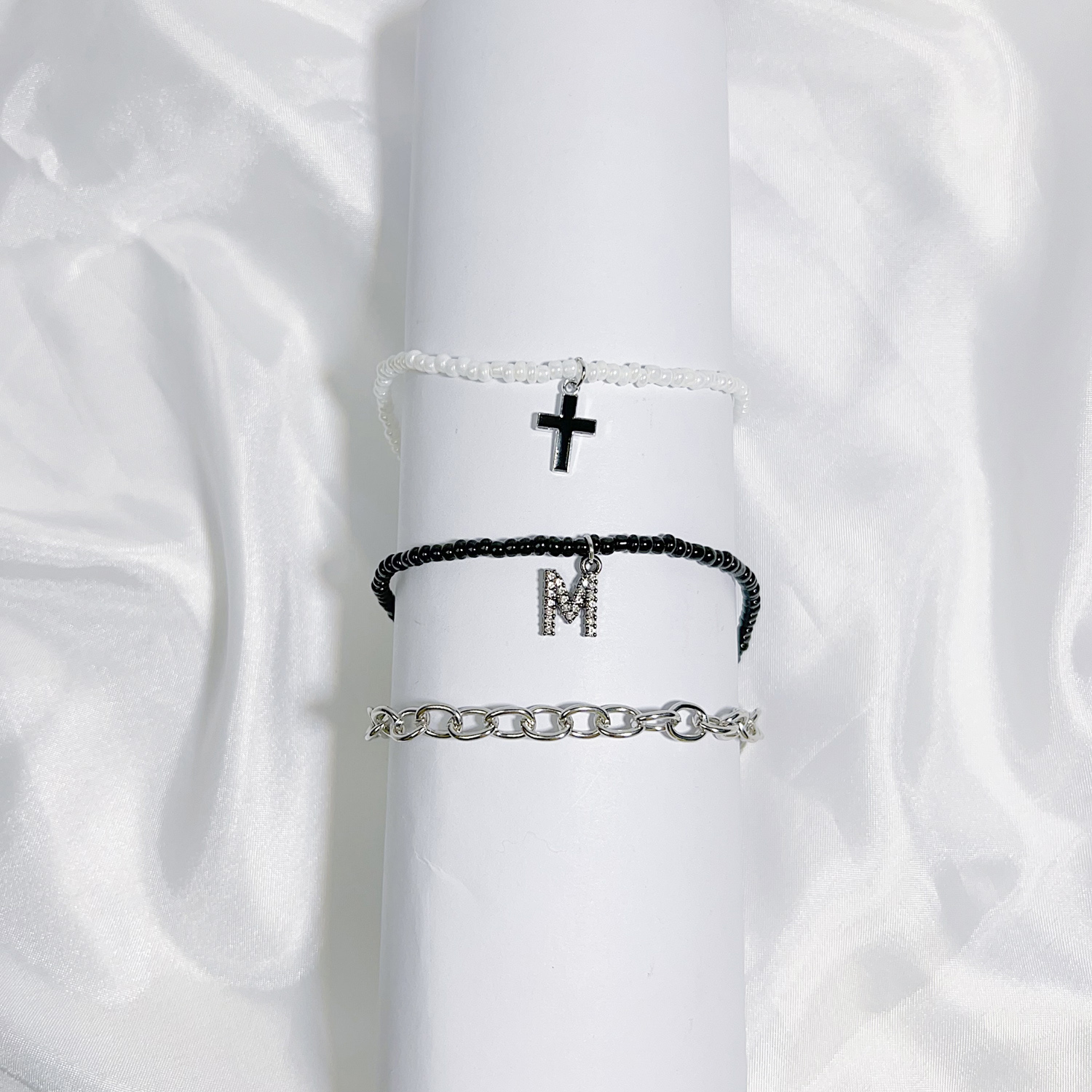 Einfacher Stil Klassischer Stil Kreuzen Brief Saatperle Kupfer Perlen Inlay Künstlicher Kristall Frau Armbänder display picture 1