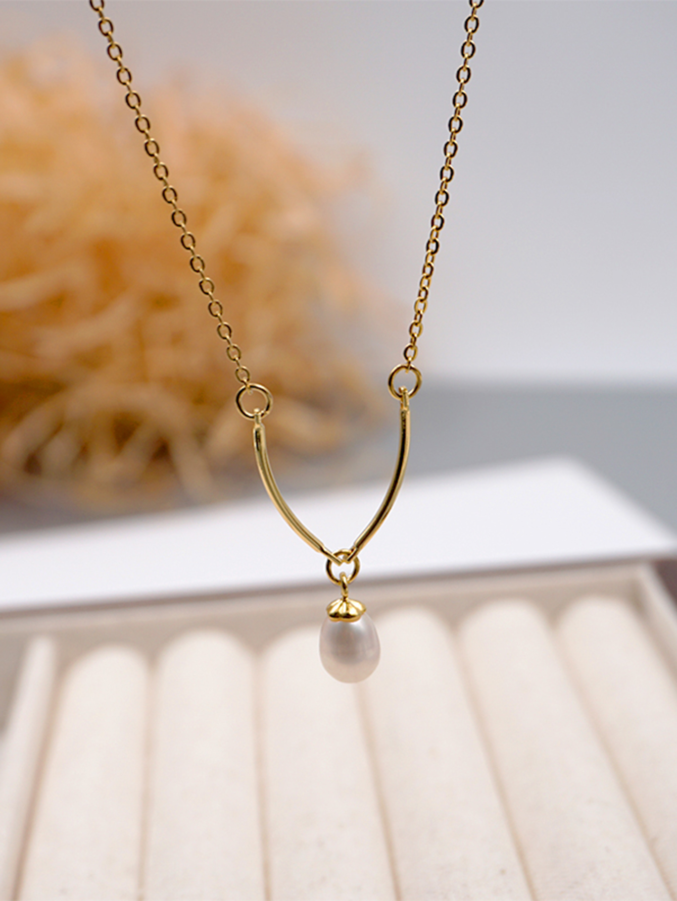 Titanium Steel Gold Plated Elegant Sweet Geometric Freshwater Pearl Pendant Necklace display picture 3