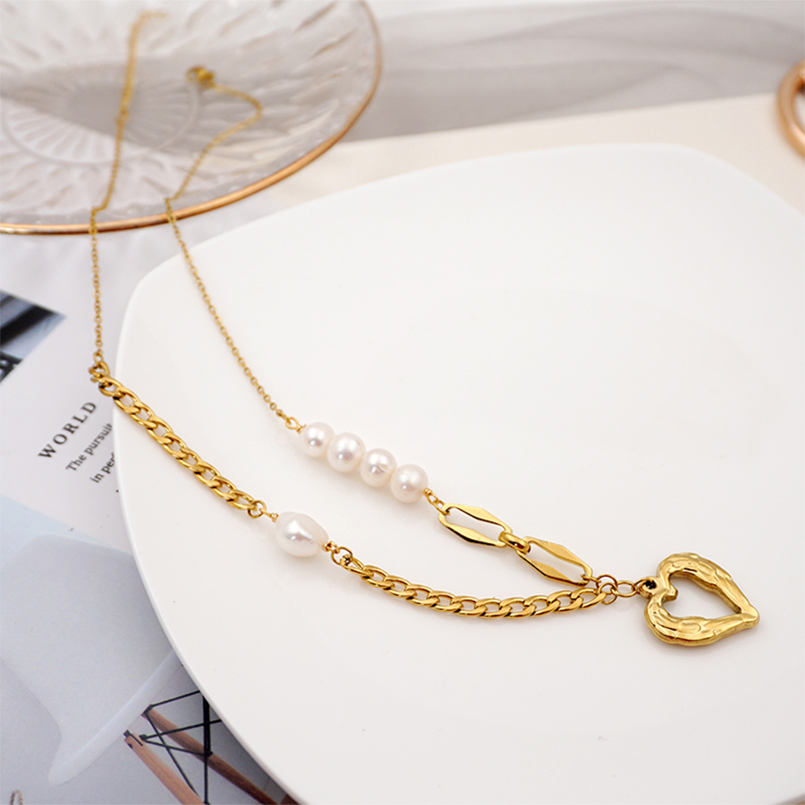 Acero Titanio Chapado En Oro Estilo Simple Forma De Corazón Embutido Perlas Artificiales Collar Colgante display picture 6