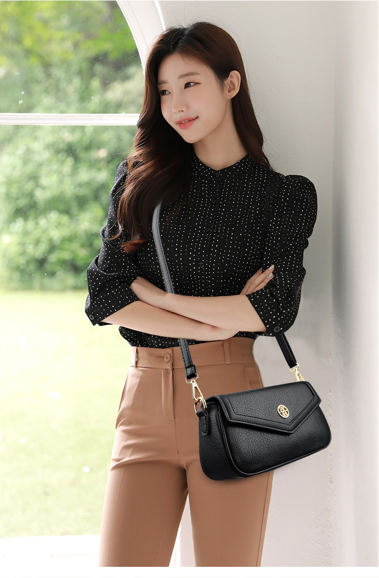 Women's Pu Leather Solid Color Classic Style Sewing Thread Metal Button Flip Cover Crossbody Bag display picture 4
