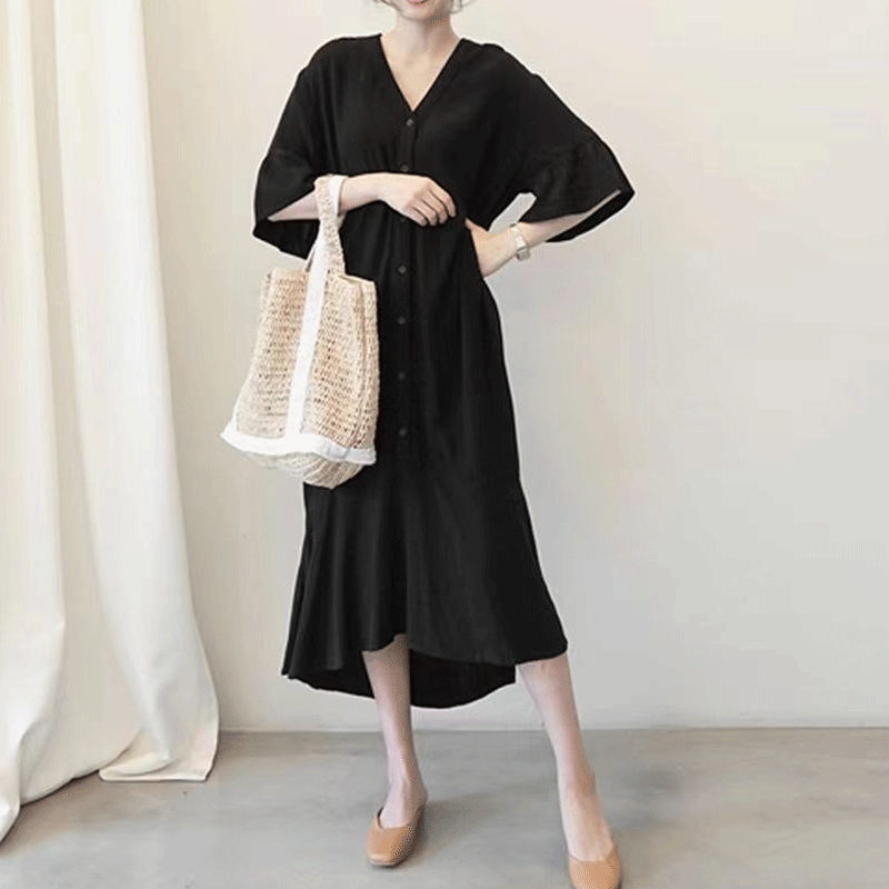 Women's Trumpet Dress Simple Style V Neck Half Sleeve Solid Color Midi Dress Holiday display picture 1