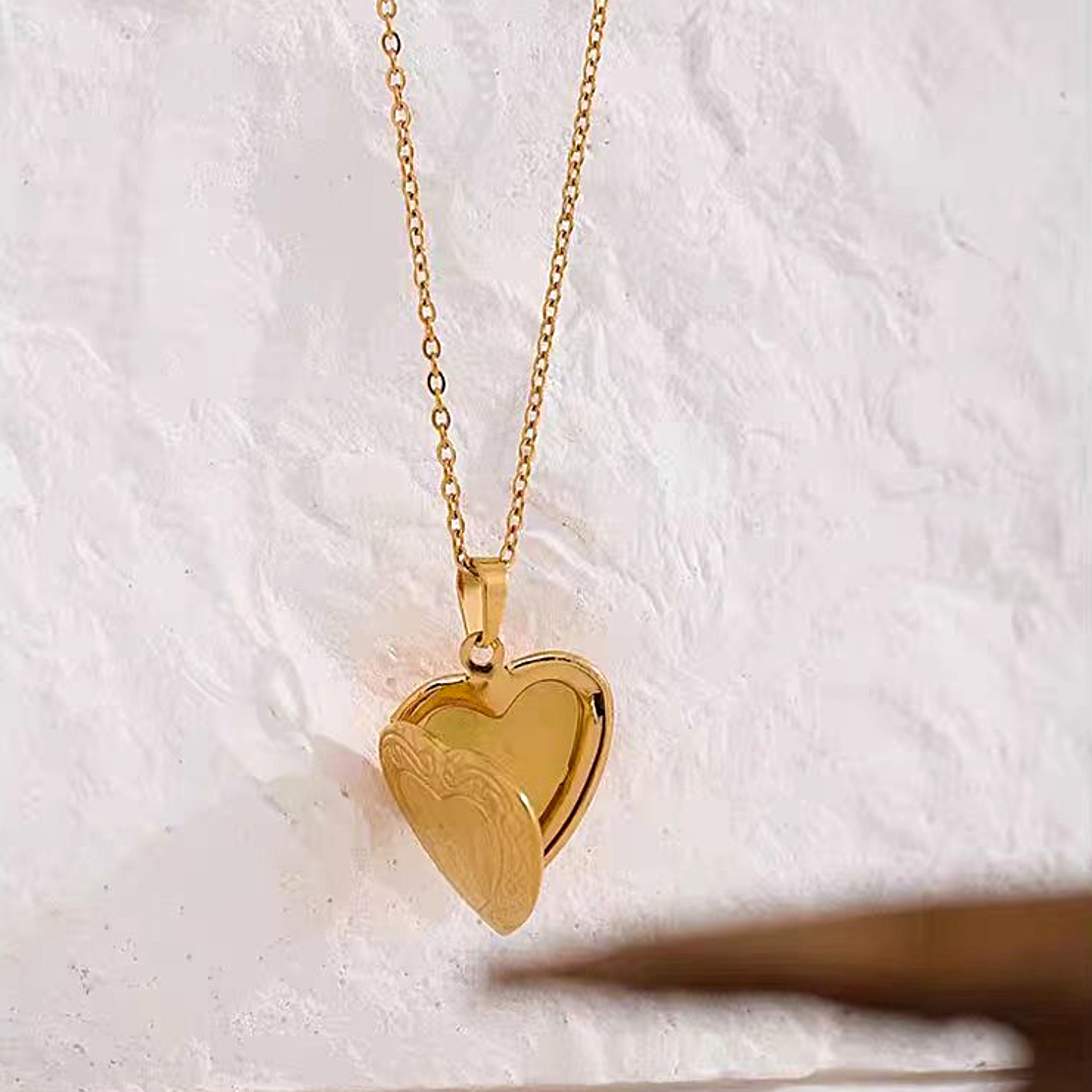 Wholesale Simple Style Heart Shape Copper 18K Gold Plated Copper Pendant Necklace display picture 4