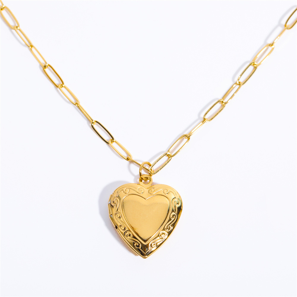 Wholesale Simple Style Heart Shape Copper 18K Gold Plated Copper Pendant Necklace display picture 6
