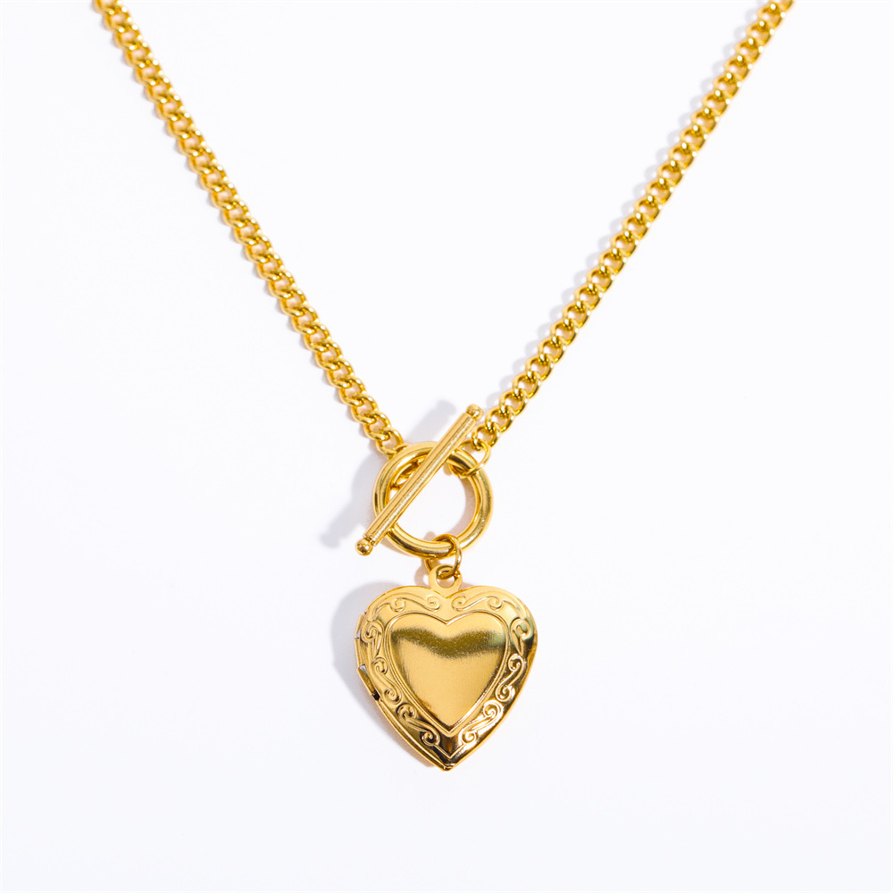 Wholesale Simple Style Heart Shape Copper 18K Gold Plated Copper Pendant Necklace display picture 5
