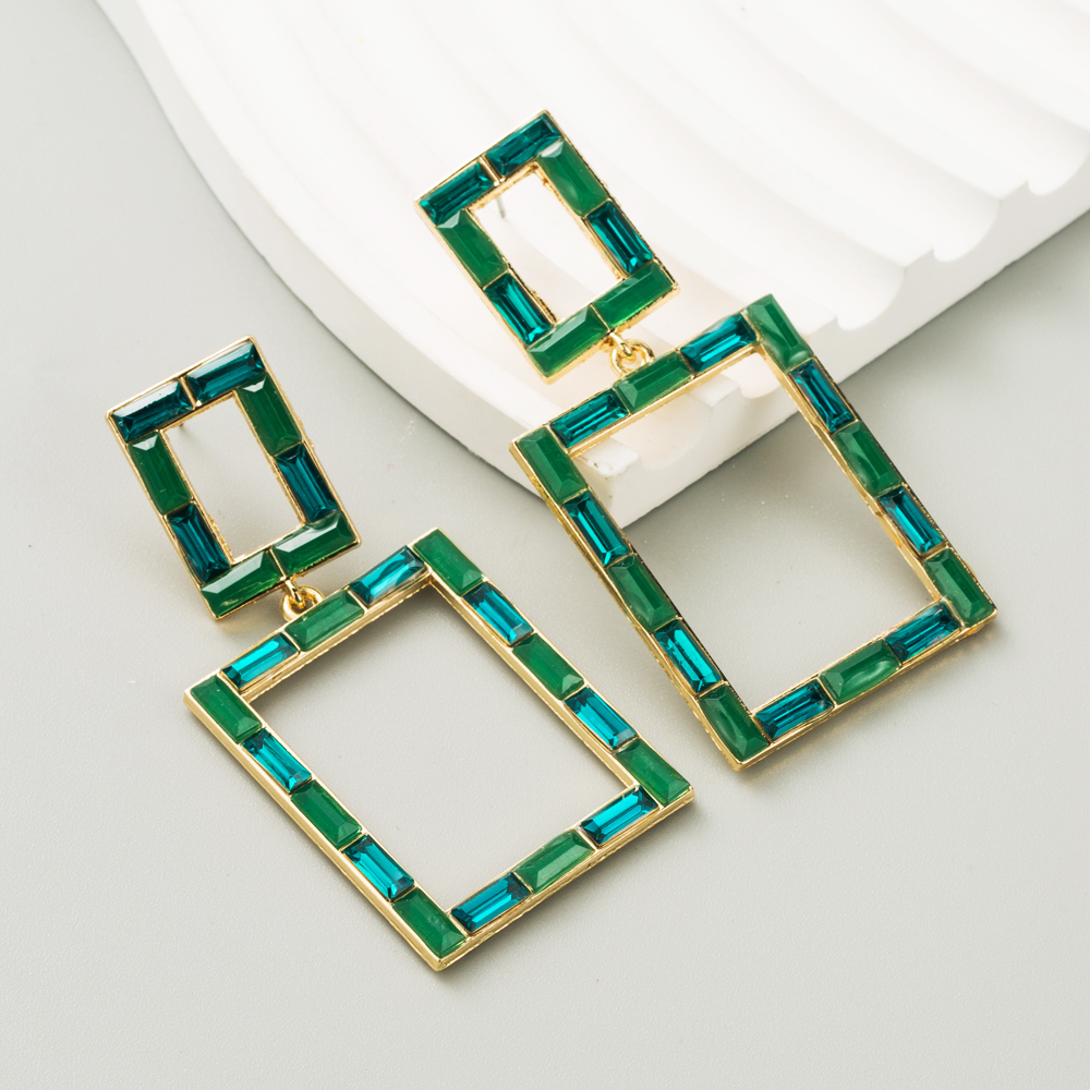 1 Pair Simple Style Classic Style Square Hollow Out Inlay Alloy Glass 14K Gold Plated Drop Earrings display picture 3