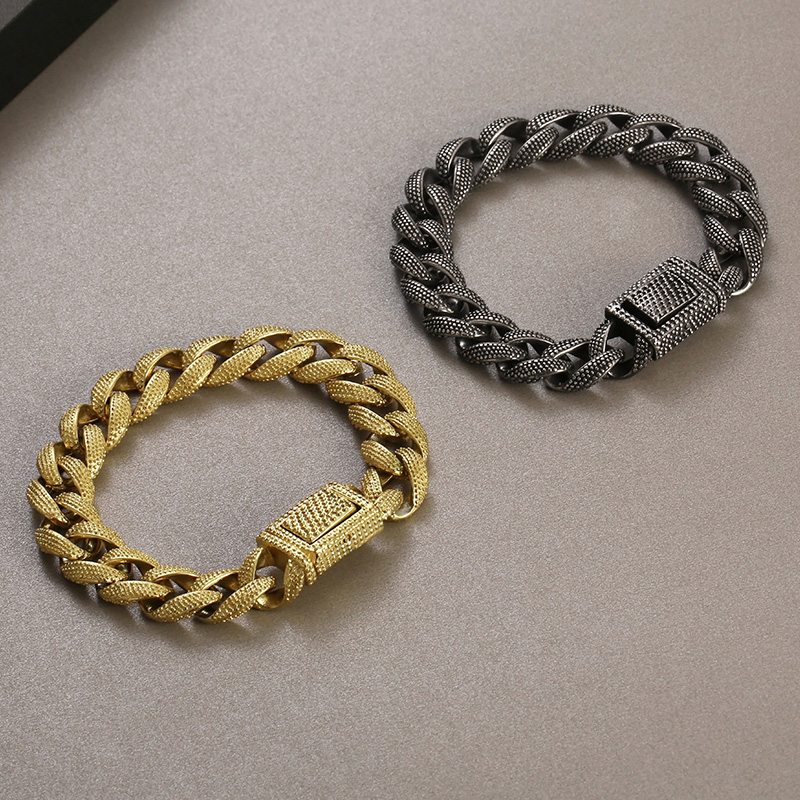 Hip-Hop Geometric Solid Color 304 Stainless Steel 18K Gold Plated Men's Bracelets display picture 5