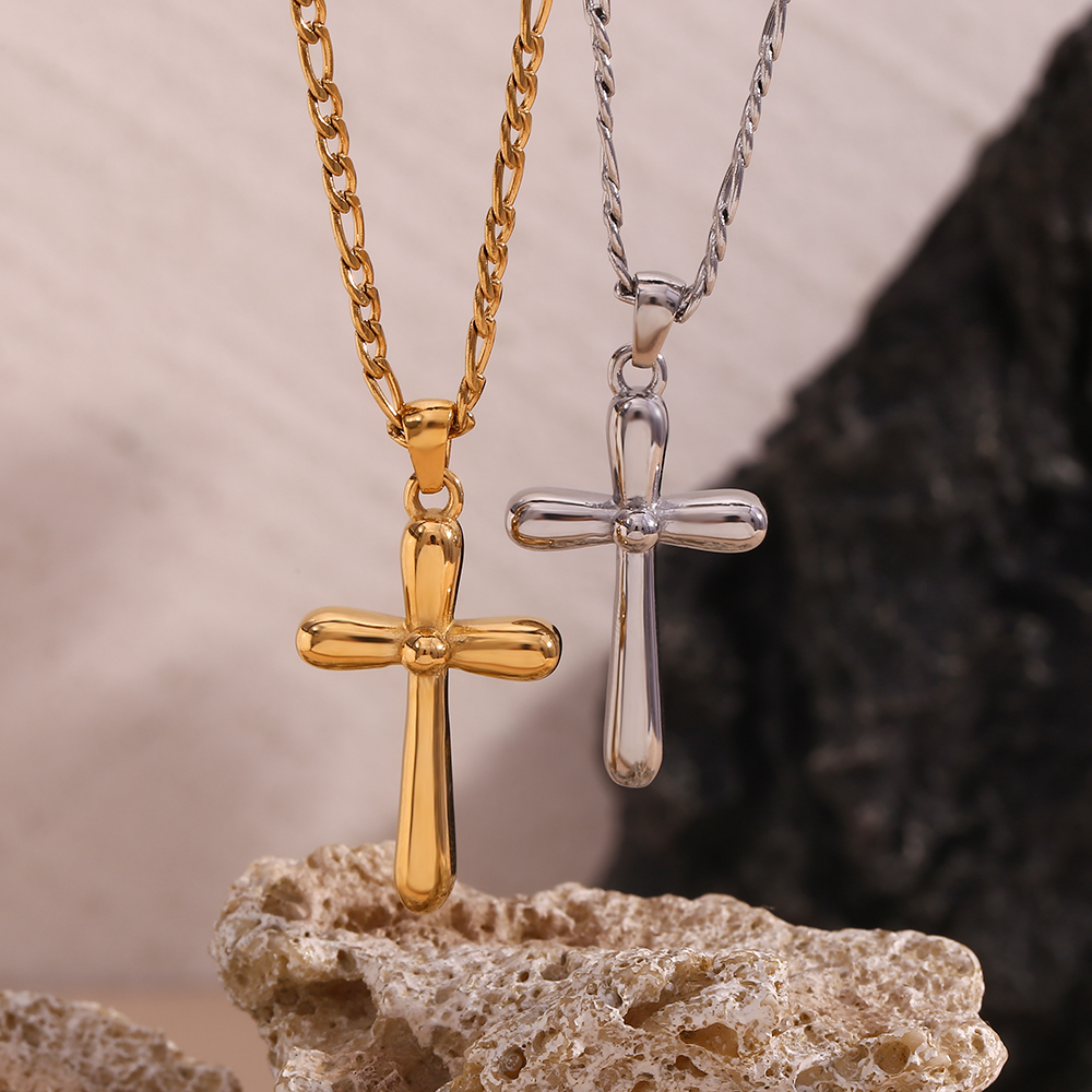 304 Stainless Steel 18K Gold Plated Simple Style Cross Pendant Necklace display picture 1