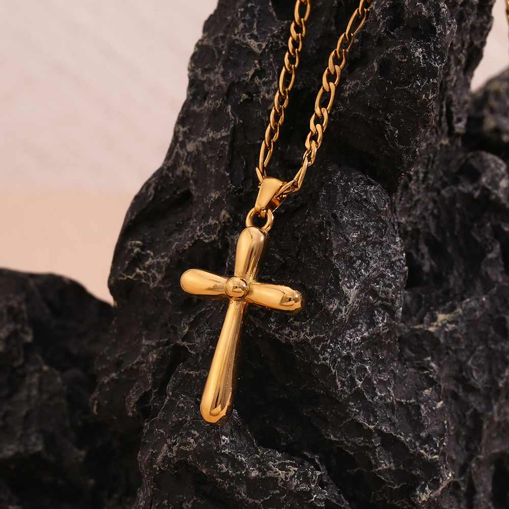 304 Stainless Steel 18K Gold Plated Simple Style Cross Pendant Necklace display picture 13