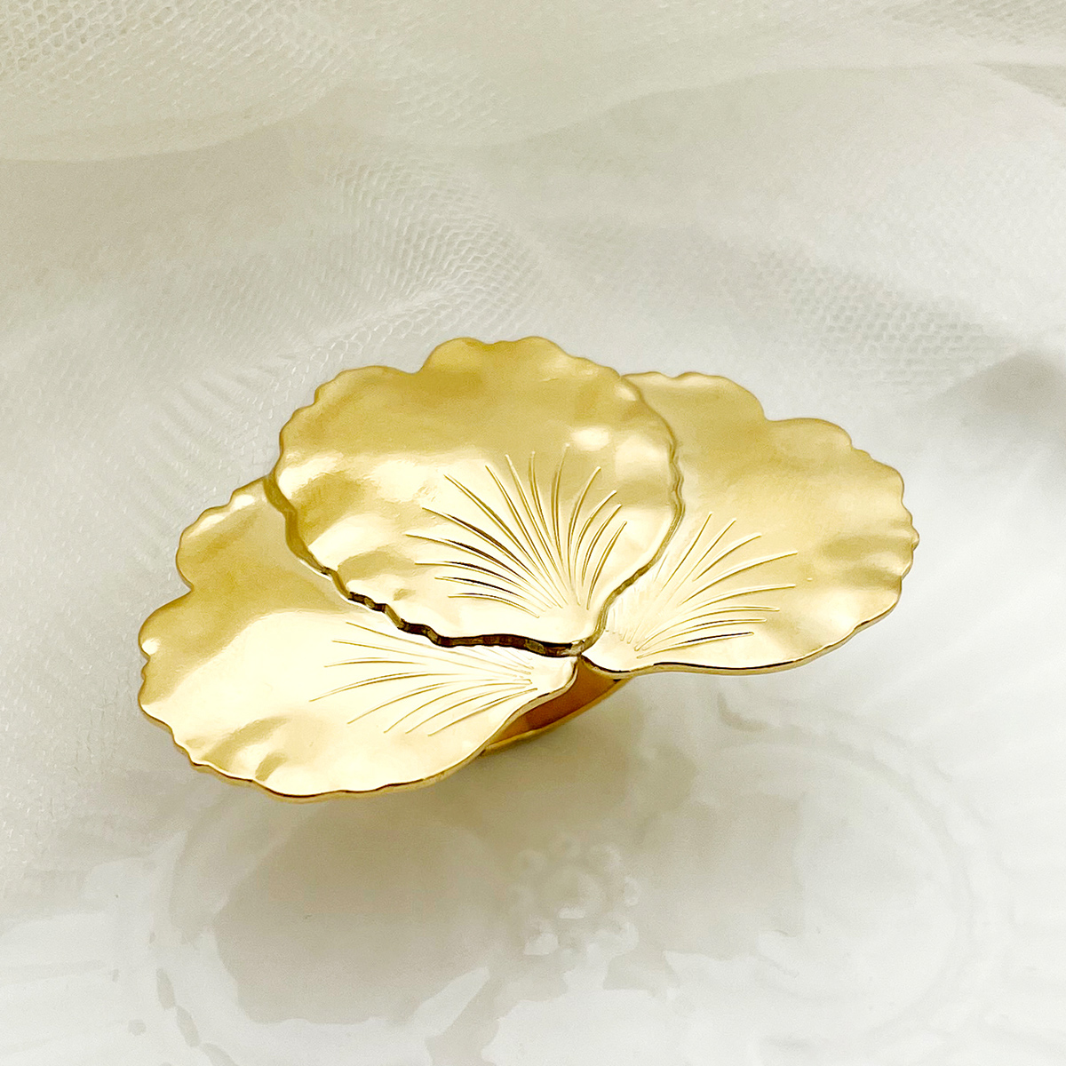 304 Stainless Steel Gold Plated Sweet Simple Style Plating Leaves Rings Earrings display picture 4