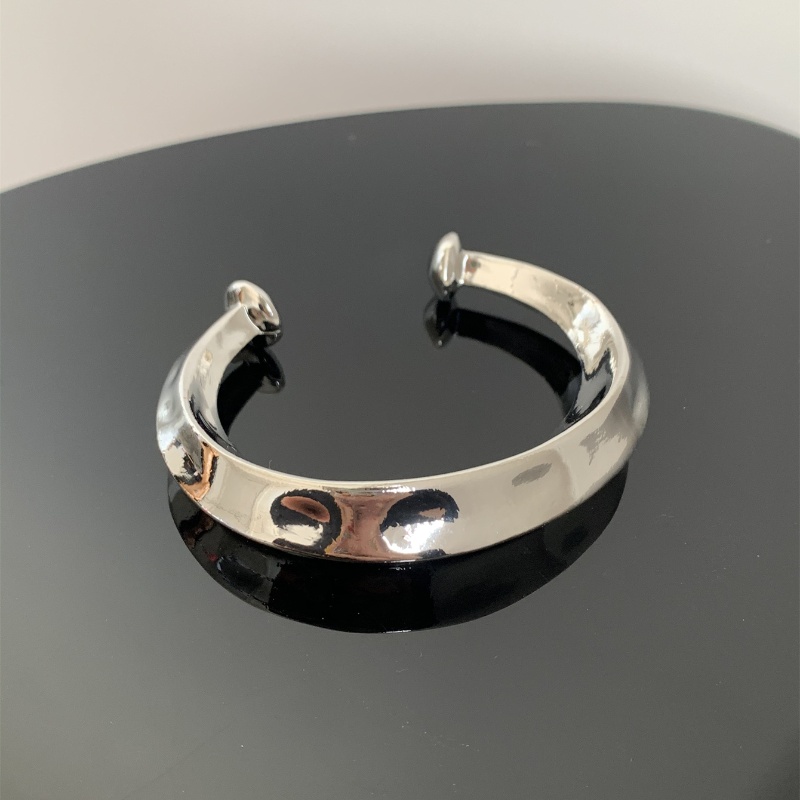 Rétro Style Simple Commuer Couleur Unie Alliage Le Cuivre Polissage Placage Plaqué Or Plaqué Argent Femmes Bracelet display picture 17