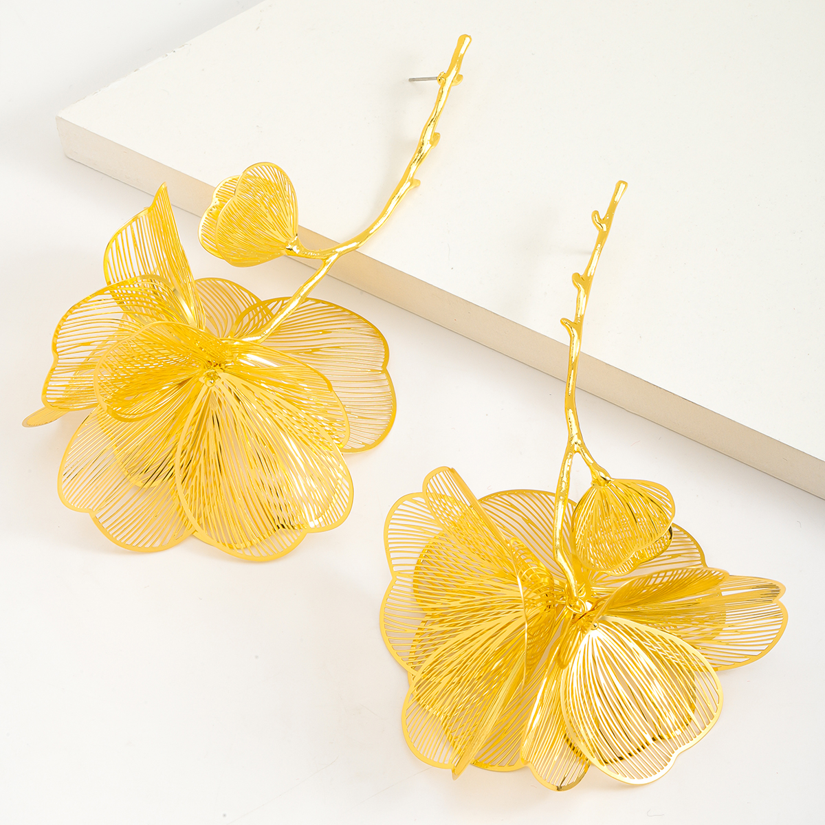 1 Pair Elegant Classic Style Flower Polishing Plating 304 Stainless Steel Alloy Drop Earrings display picture 4