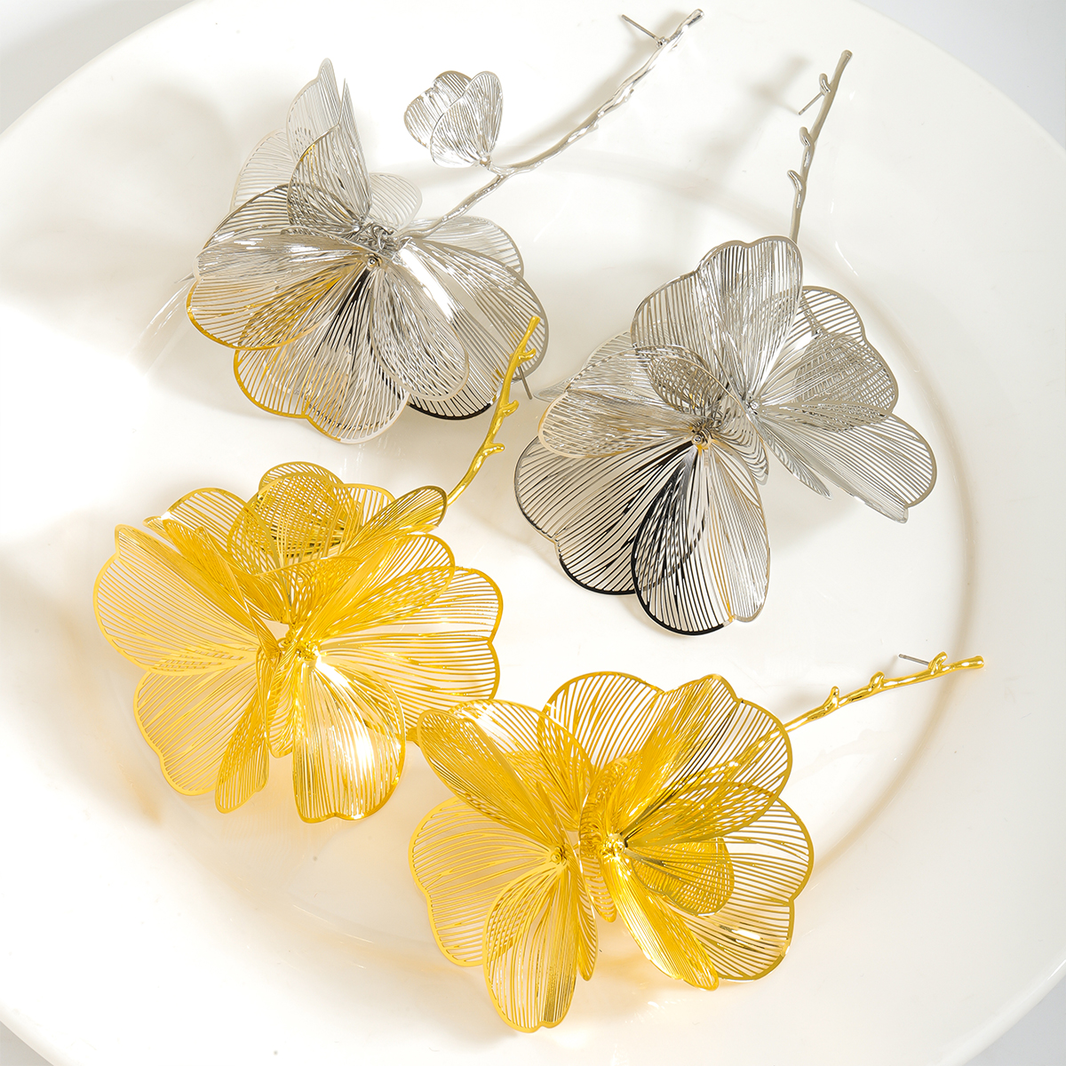 1 Pair Elegant Classic Style Flower Polishing Plating 304 Stainless Steel Alloy Drop Earrings display picture 7