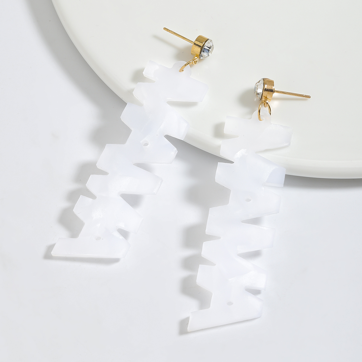 1 Pair Cute Letter Stoving Varnish Plastic Drop Earrings display picture 2