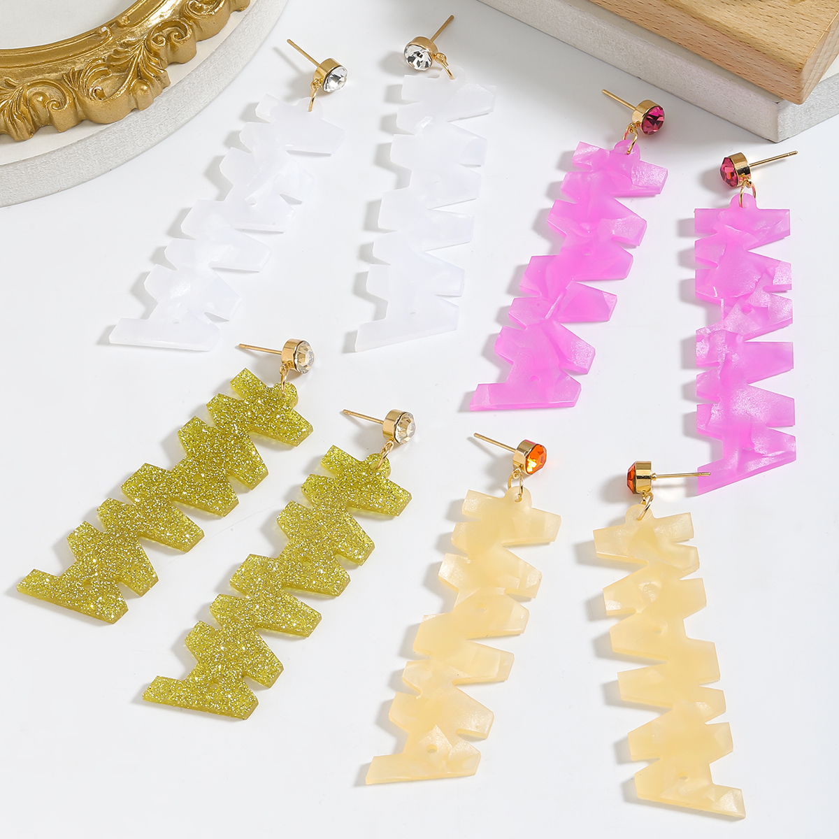 1 Pair Cute Letter Stoving Varnish Plastic Drop Earrings display picture 7