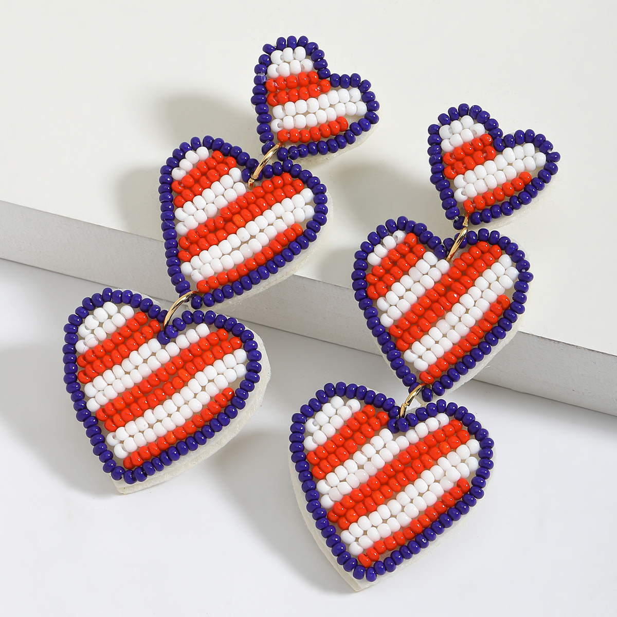 1 Pair Elegant Simple Style Classic Style Heart Shape Beaded Seed Bead Drop Earrings display picture 1