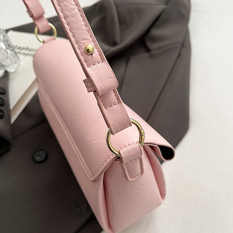Women's Pu Leather Solid Color Classic Style Sewing Thread Lock Clasp Shoulder Bag display picture 8