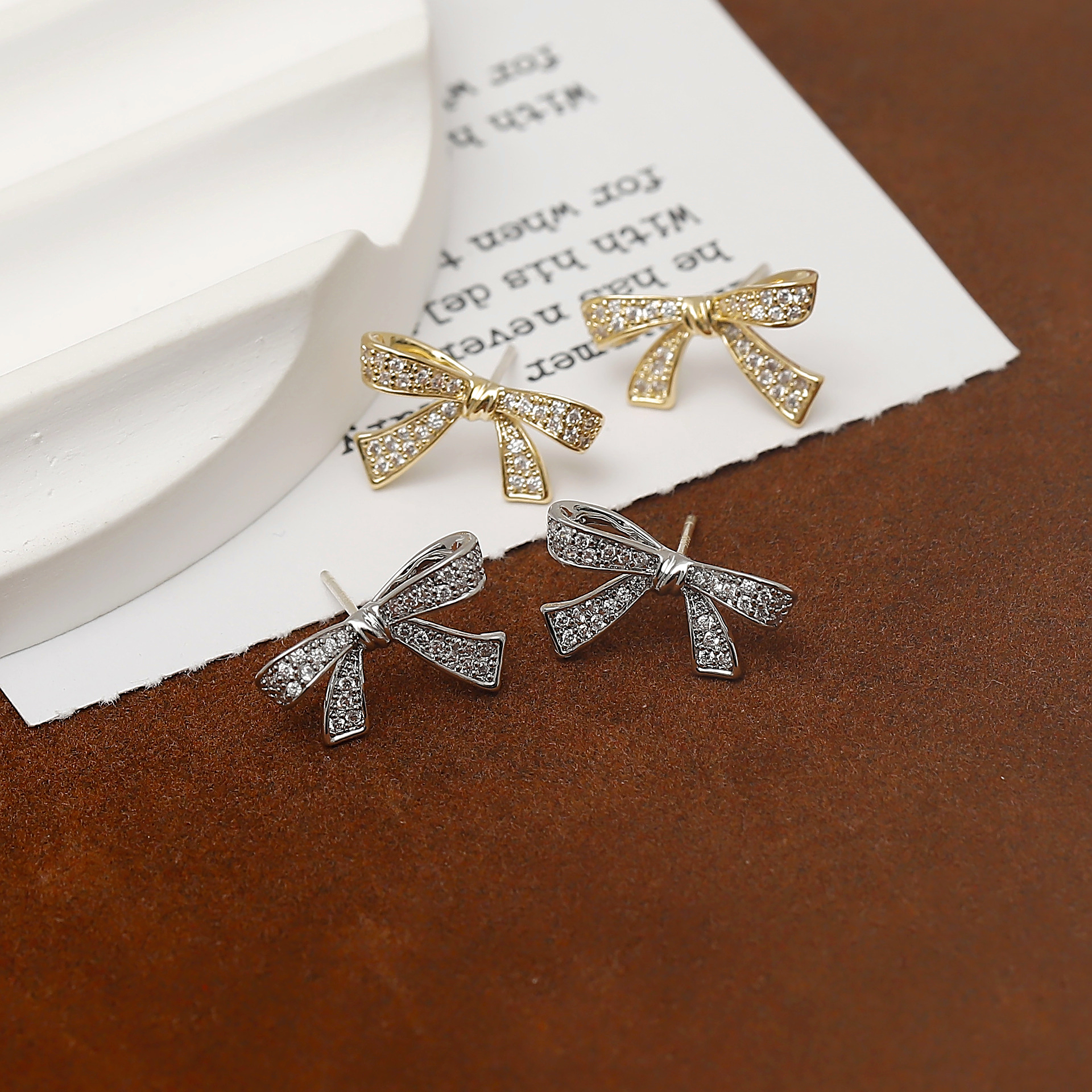 1 Pair Sweet Simple Style Butterfly Plating Inlay Copper Zircon 18K Gold Plated Ear Studs display picture 6