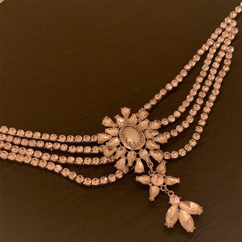 Copper Silver Plated Glam Retro Luxurious Inlay Flower Artificial Pearls Rhinestones Layered Necklaces display picture 12