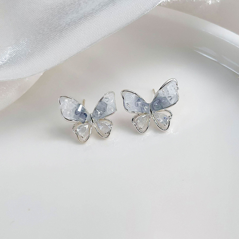 1 Paire Style Simple Style Classique Papillon Incruster Alliage Diamant Dans Les Débris Boucles D'Oreilles display picture 2