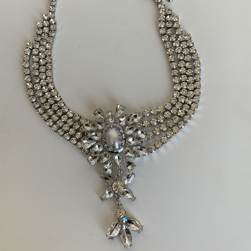 Kupfer Versilbert Glam Retro Luxuriös Inlay Blume Künstliche Perlen Strasssteine Geschichtete Halskette display picture 16
