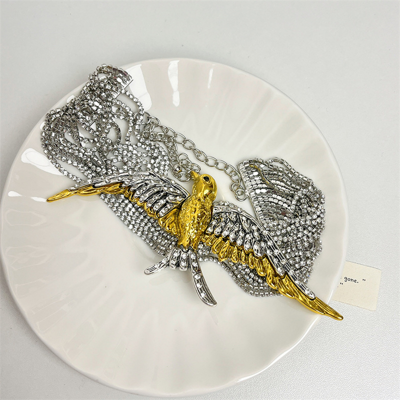 Großhandel Schmuck Glam Retro Tier Legierung Kupfer Strasssteine Vergoldet Versilbert Überzug Inlay Halsband display picture 14