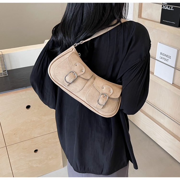 Women's Medium Pu Leather Solid Color Classic Style Streetwear Zipper Underarm Bag display picture 8
