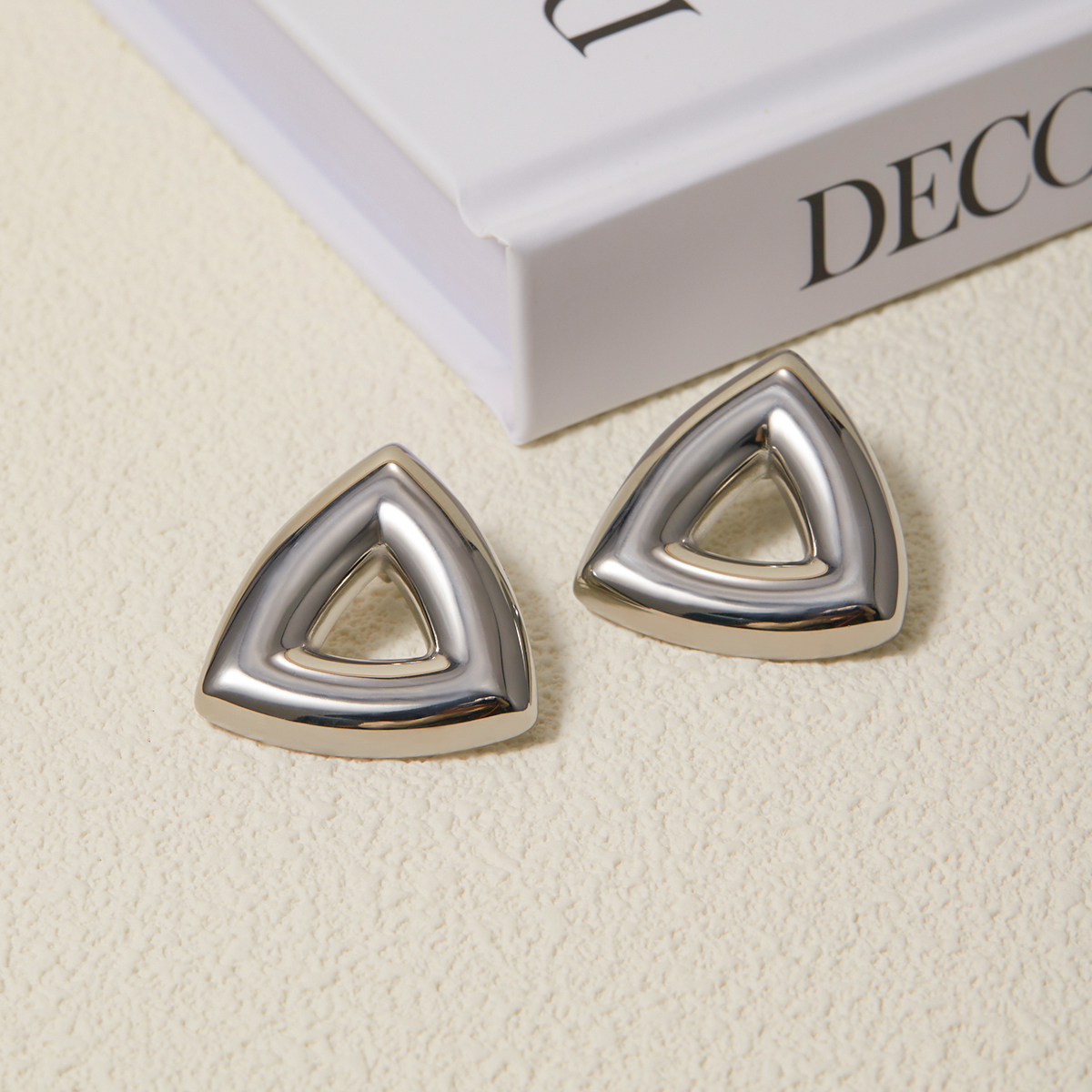 1 Pair Simple Style Classic Style Solid Color Plating 316 Stainless Steel  18K Gold Plated Ear Studs display picture 11
