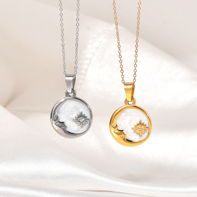 Titanium Steel Simple Style Inlay Moon Zircon Pendant Necklace display picture 4