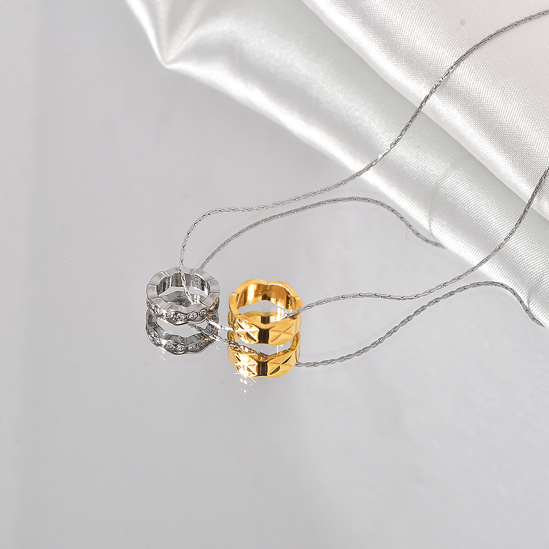Titan Stahl Einfacher Stil Inlay Doppelring Zirkon Halskette Mit Anhänger display picture 1