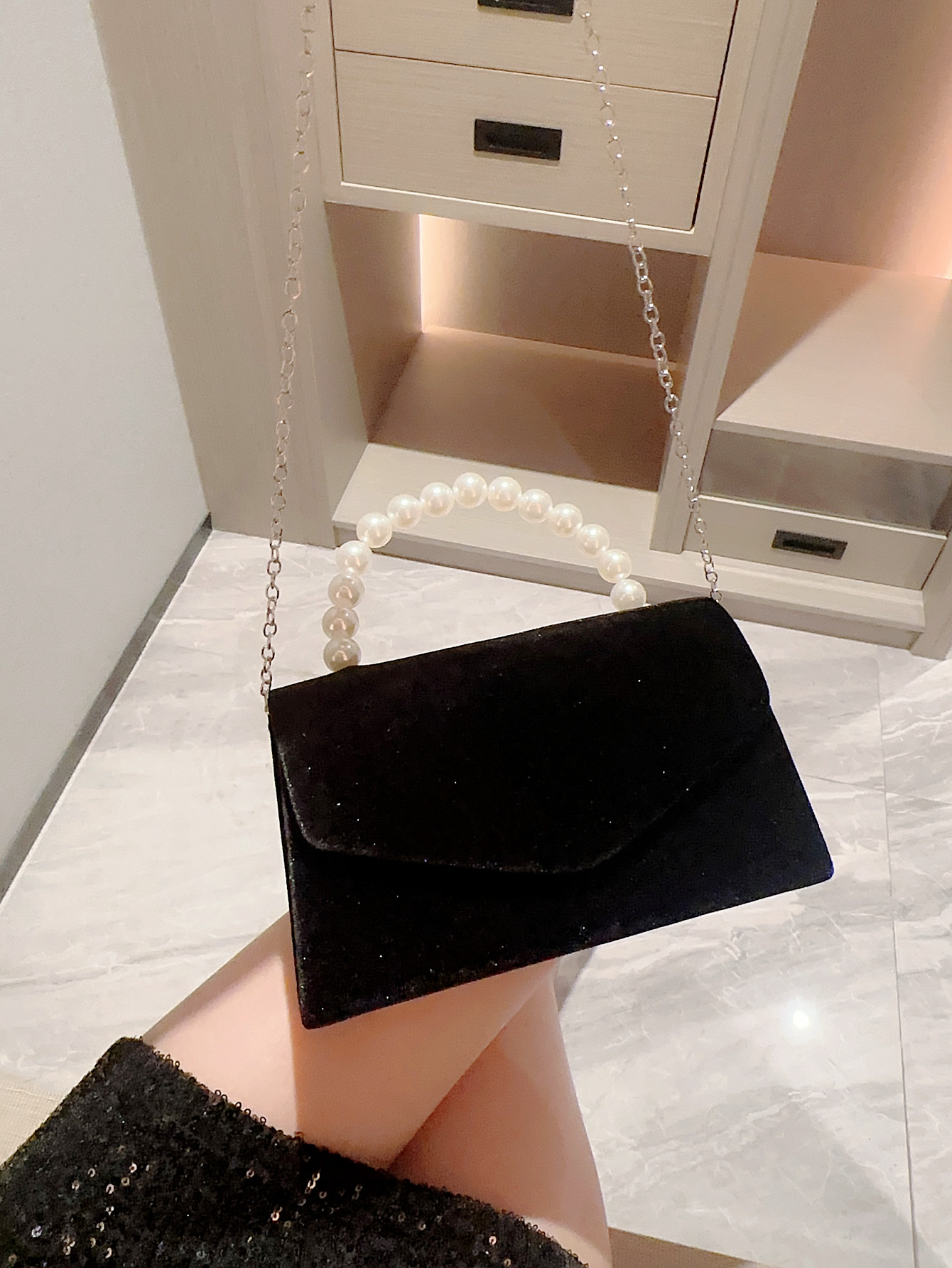 White Black Polyester Solid Color Beading Evening Bags display picture 8