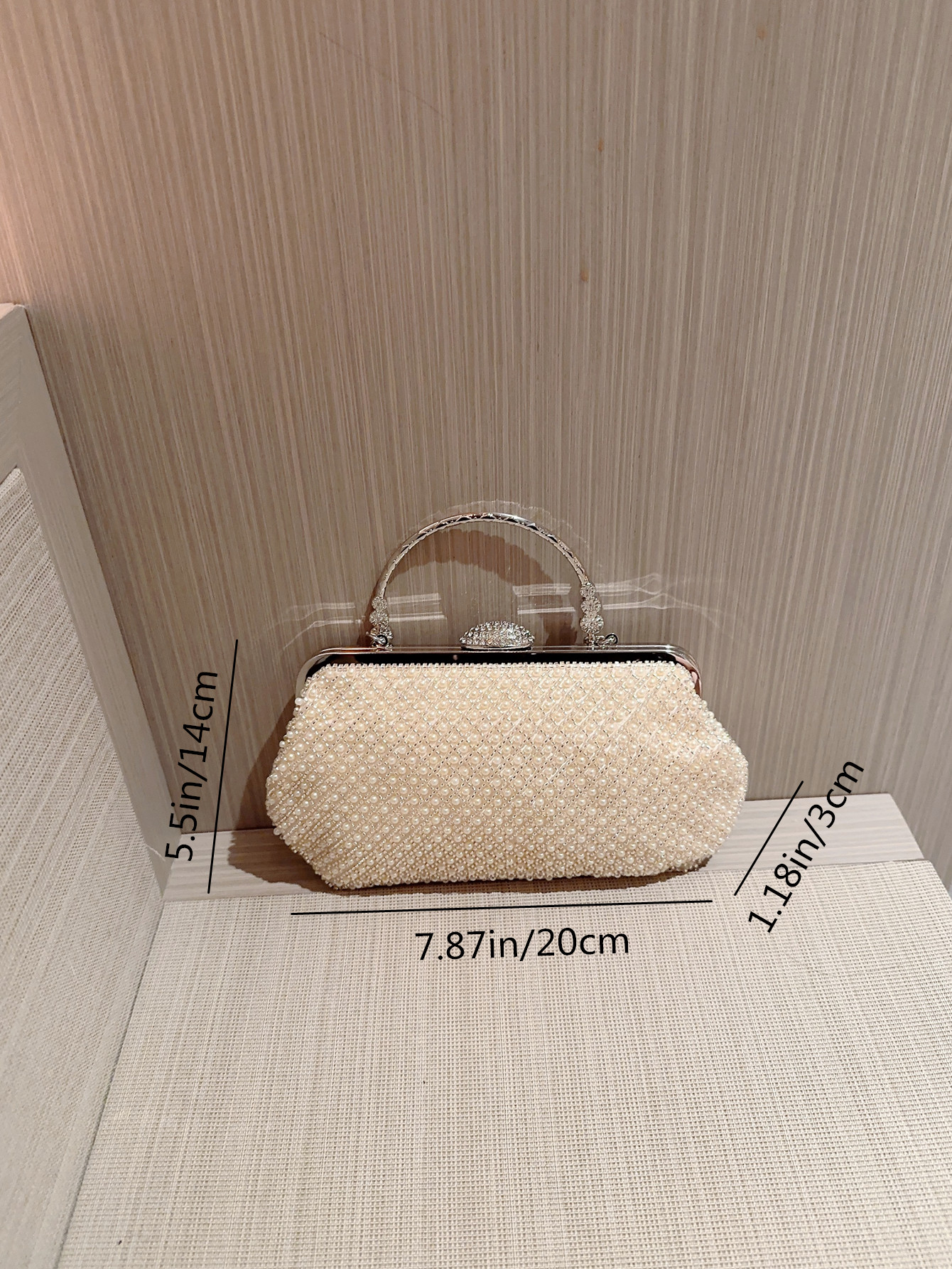 Beige Polyester Solid Color Pearls Pillow Shape Evening Bags display picture 7