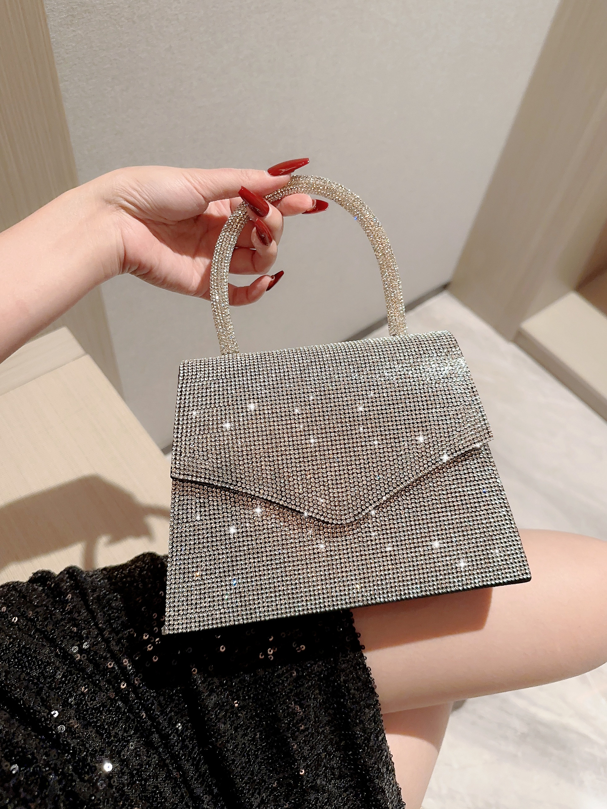 Silver Polyester Solid Color Evening Bags display picture 5