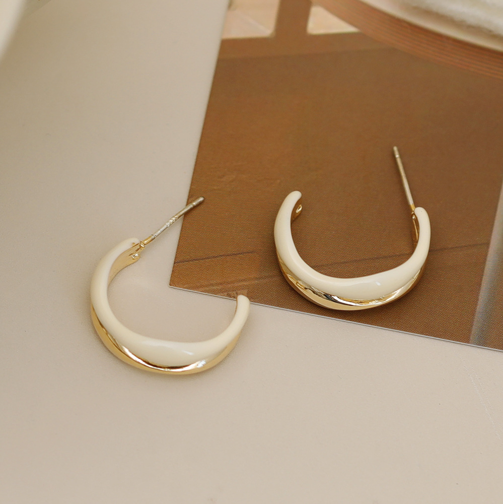 1 Pair Casual Sweet Artistic C Shape Enamel Copper 18K Gold Plated Ear Studs display picture 5