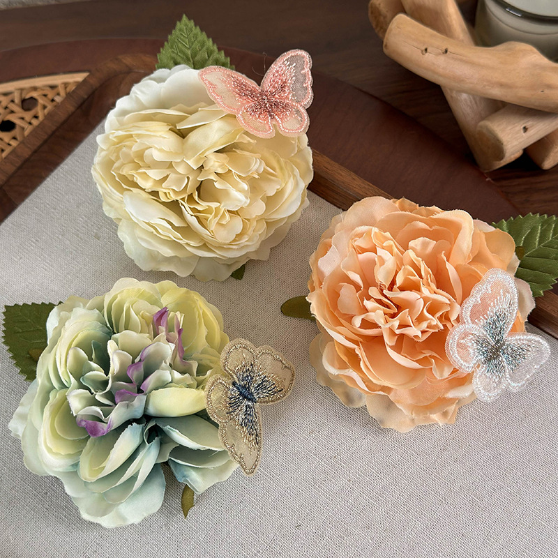 Women's Romantic Pastoral Flower Butterfly Cloth Three-dimensional Hair Clip display picture 4