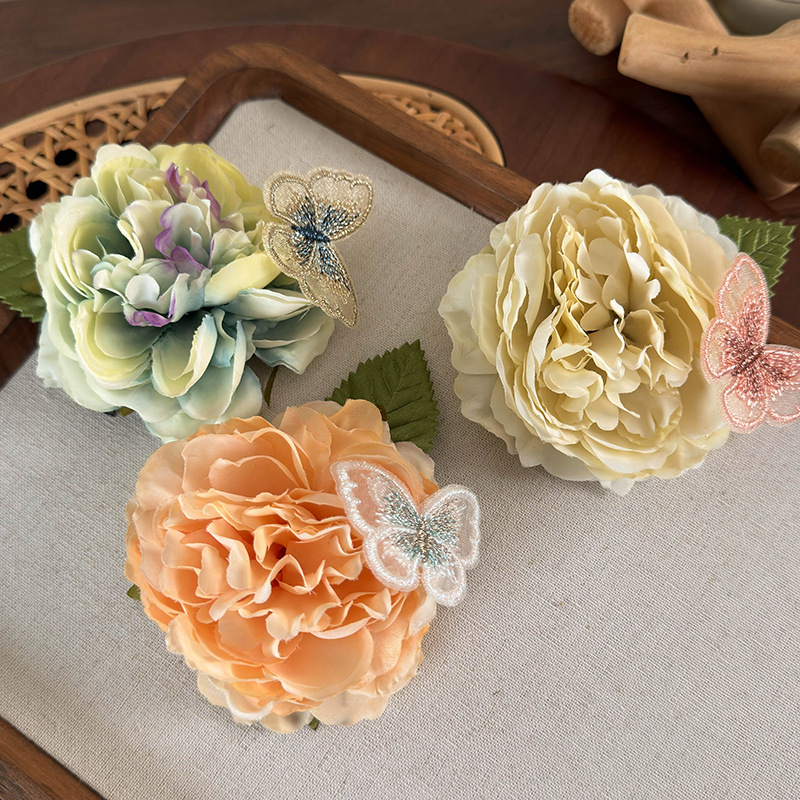 Women's Romantic Pastoral Flower Butterfly Cloth Three-dimensional Hair Clip display picture 5