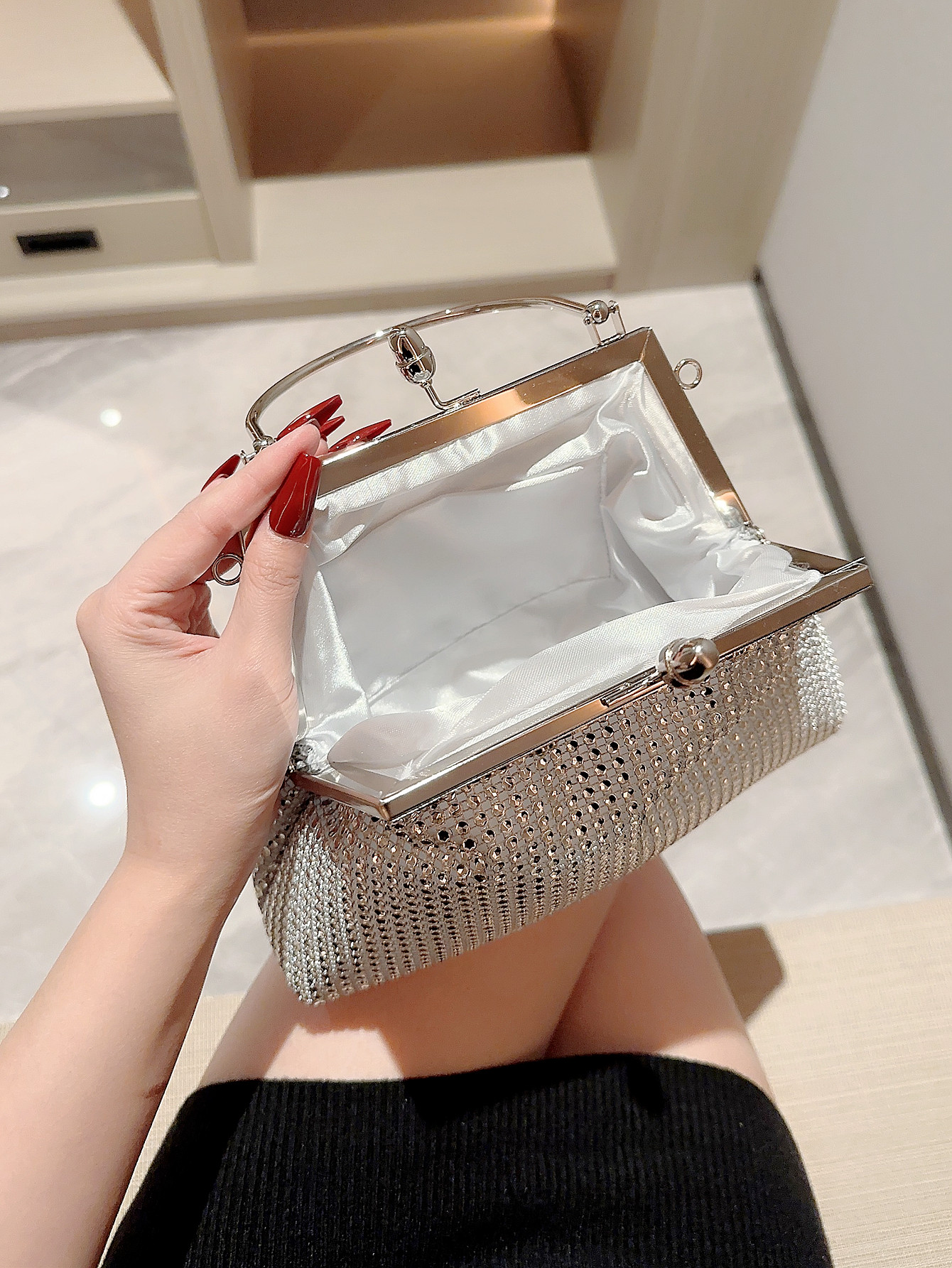 Silver Polyester Solid Color Rhinestone Square Evening Bags display picture 1