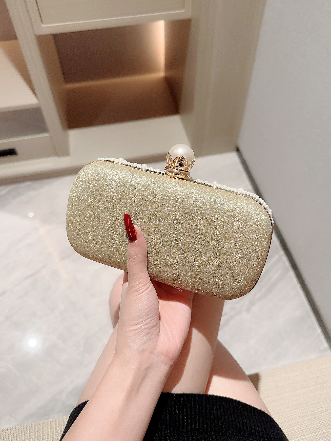 White Polyester Solid Color Pearls Evening Bags display picture 5