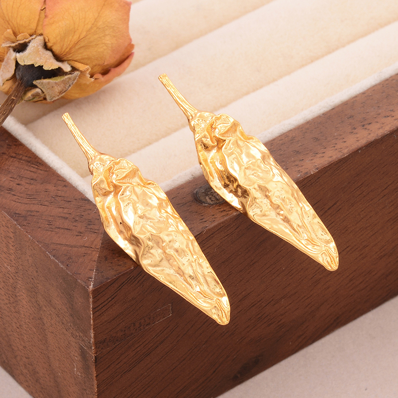 1 Pair Elegant Luxurious Queen Plant Bee Inlay Alloy Copper Glass Stone Pearl Zircon 18K Gold Plated Alluvial Gold Plated Ear Cuffs Ear Studs display picture 2