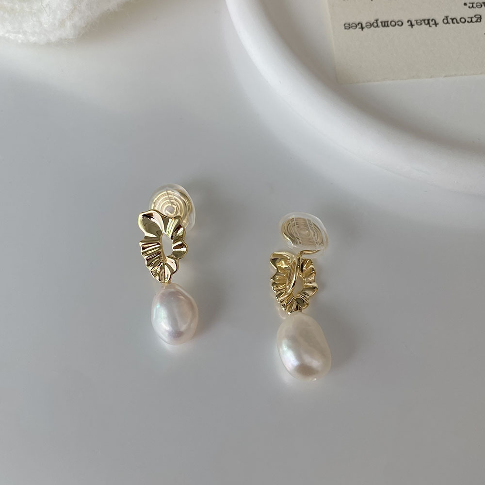 1 Pair IG Style Simple Style Pearl Inlay Copper 18K Gold Plated Drop Earrings Ear Cuffs display picture 2