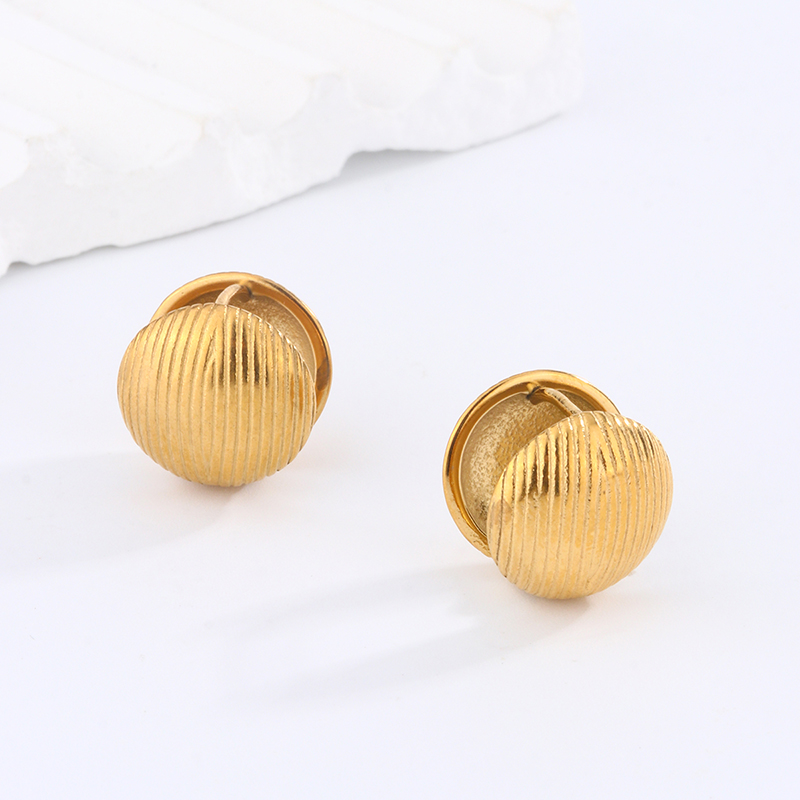 1 Pair Simple Style Classic Style Heart Shape Snake Scallop Enamel Plating Stainless Steel Titanium Steel 18K Gold Plated Ear Cuffs display picture 7