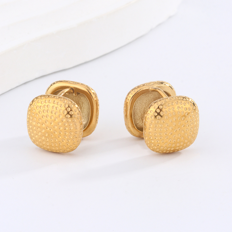 1 Pair Simple Style Classic Style Heart Shape Snake Scallop Enamel Plating Stainless Steel Titanium Steel 18K Gold Plated Ear Cuffs display picture 10