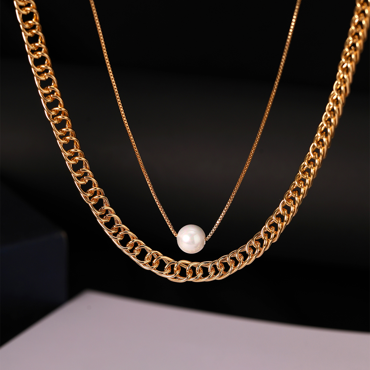 IG-Stil Einfacher Stil Runden Harz Kupfer Perle Frau Halskette display picture 2