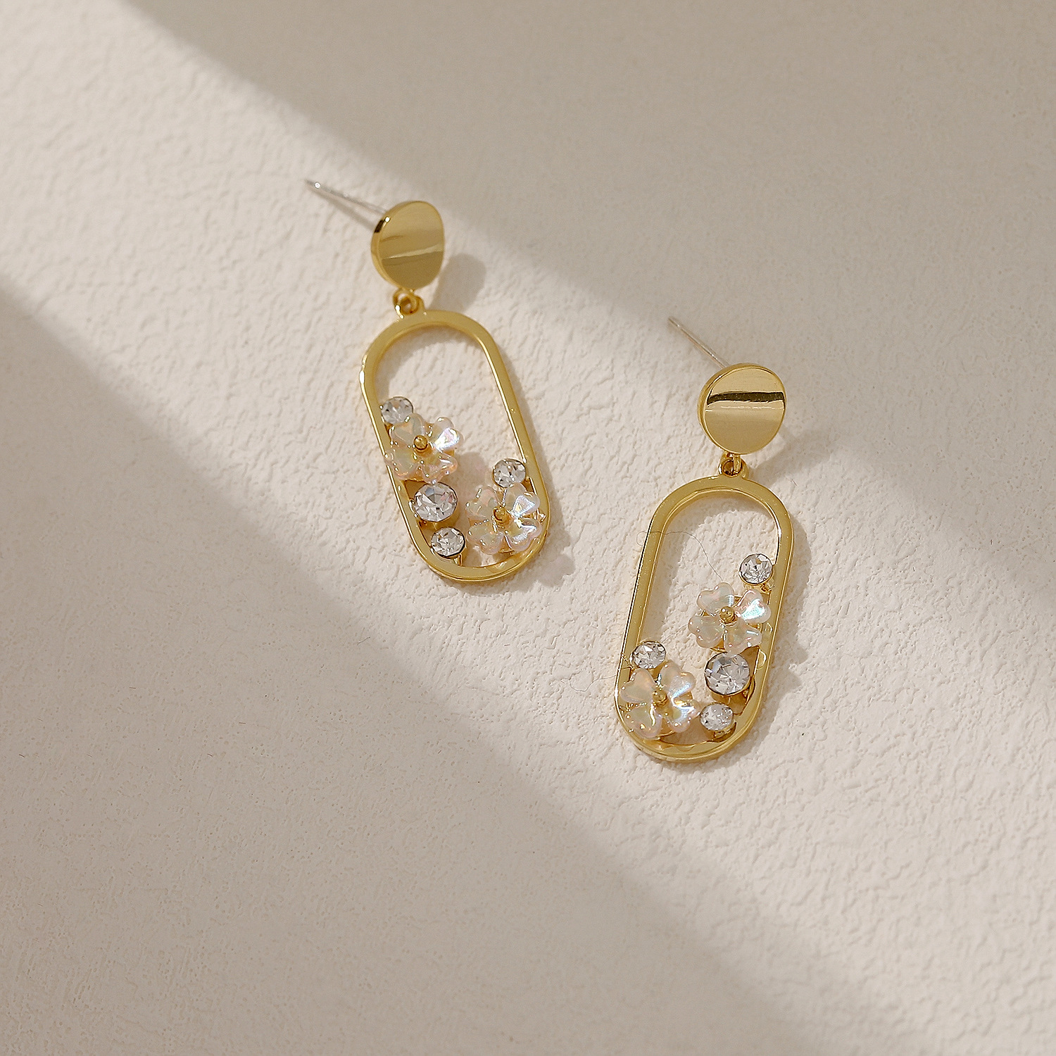 1 Pair Elegant Formal Sweet Flower Plating Inlay Copper Zircon 18K Gold Plated Drop Earrings display picture 2